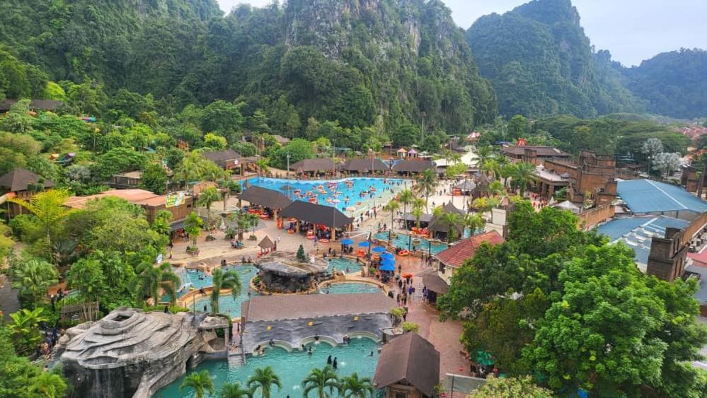 Hotspring 2 Room 1512 Suite Sunway Onsen With Theme Park View 4 Pax Tambun Exterior foto