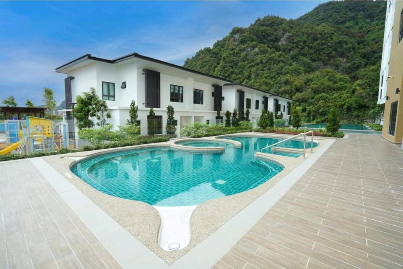 Hotspring 2 Room 1512 Suite Sunway Onsen With Theme Park View 4 Pax Tambun Exterior foto
