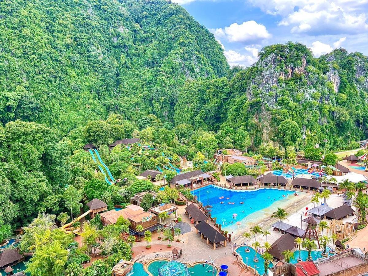 Hotspring 2 Room 1512 Suite Sunway Onsen With Theme Park View 4 Pax Tambun Exterior foto